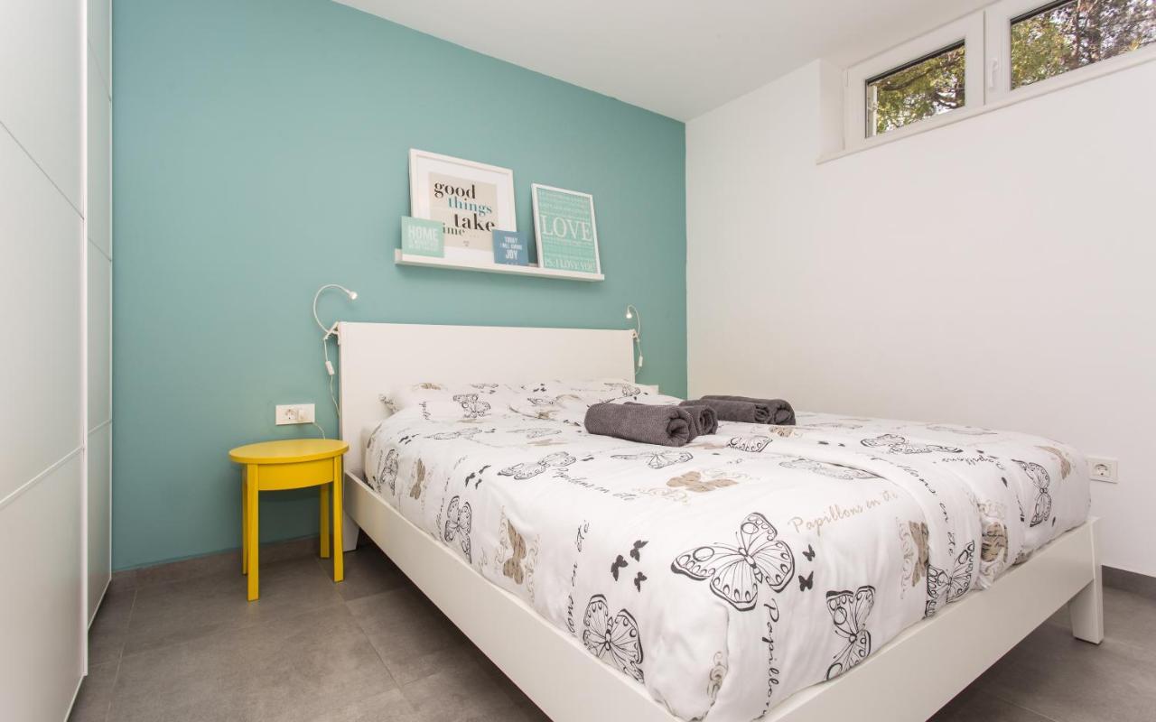 Happy Apartments Baska Esterno foto