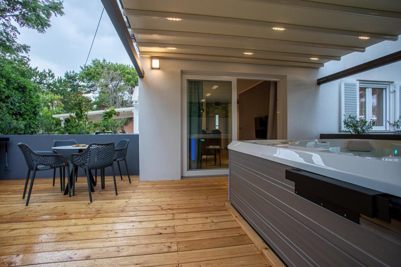 Happy Apartments Baska Esterno foto