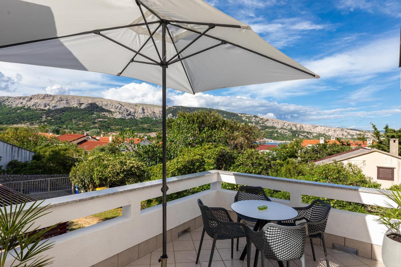 Happy Apartments Baska Esterno foto